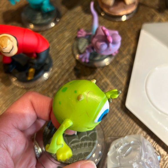 Disney Infinity Game, Figures & Cards - Picture 8 of 16